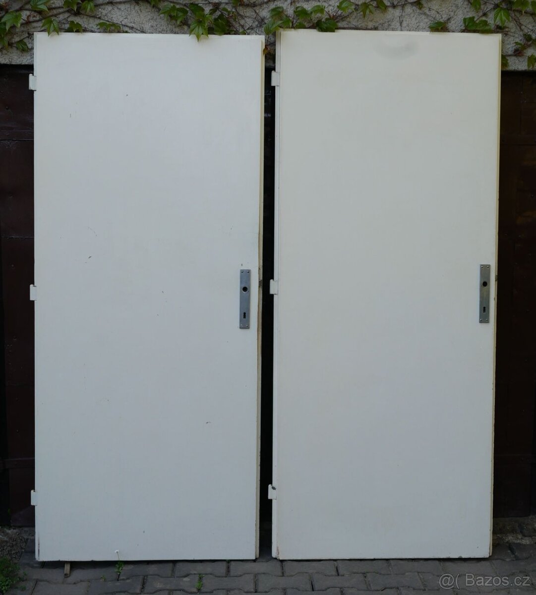 2x dveře P80 (82 cm)