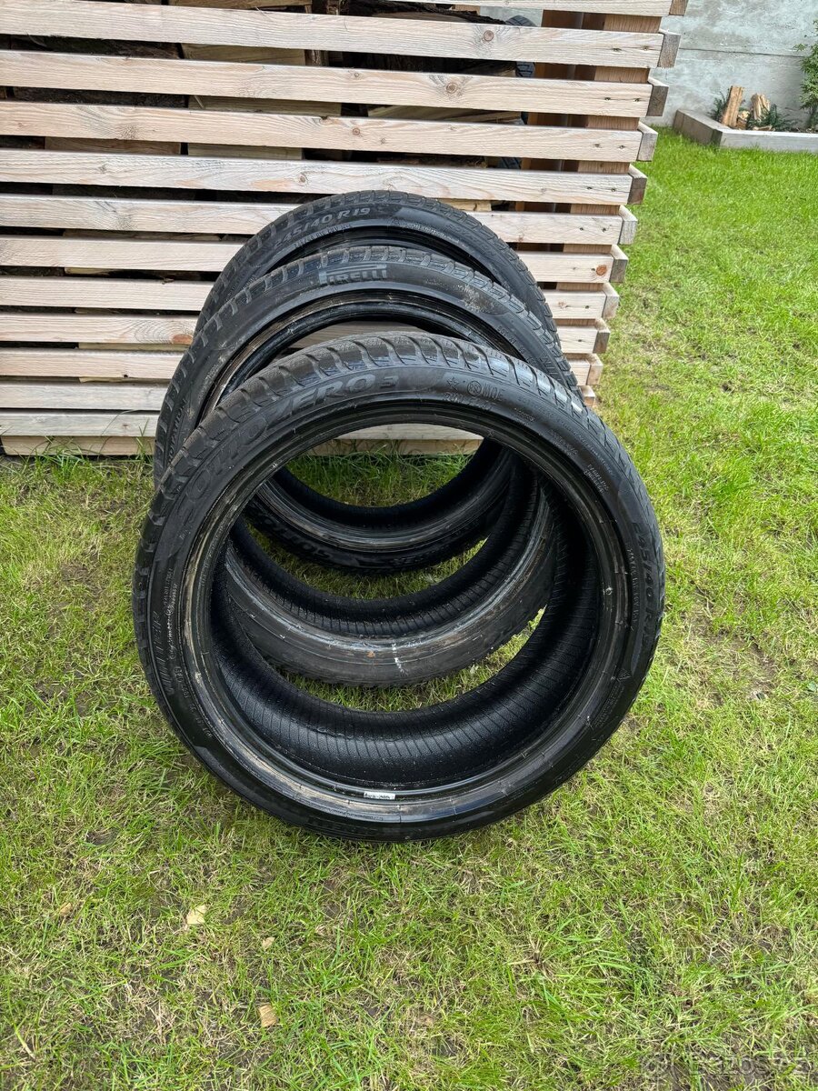 Zimní pneumatiky Pirelli Sotozero 3 - 245/40/19