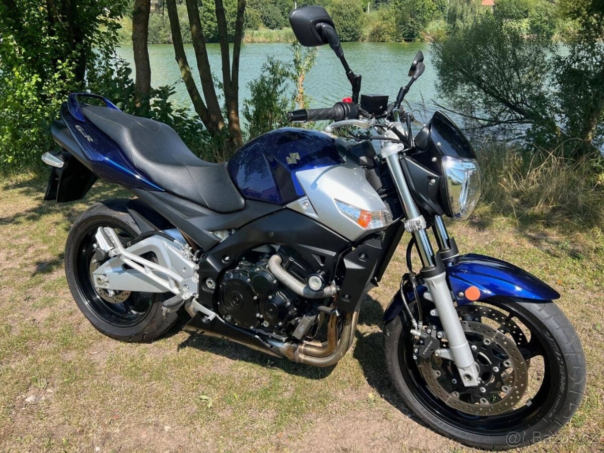 Suzuki GSR 600