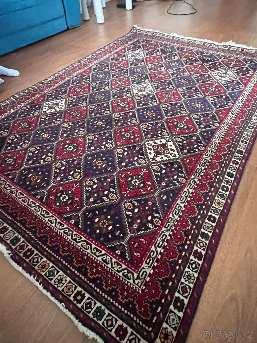 Pravy persky koberec Kilim
