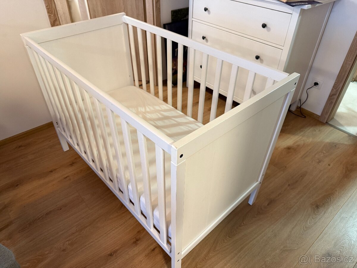 Postýlka pro miminko SUNDVIK Ikea s matrací