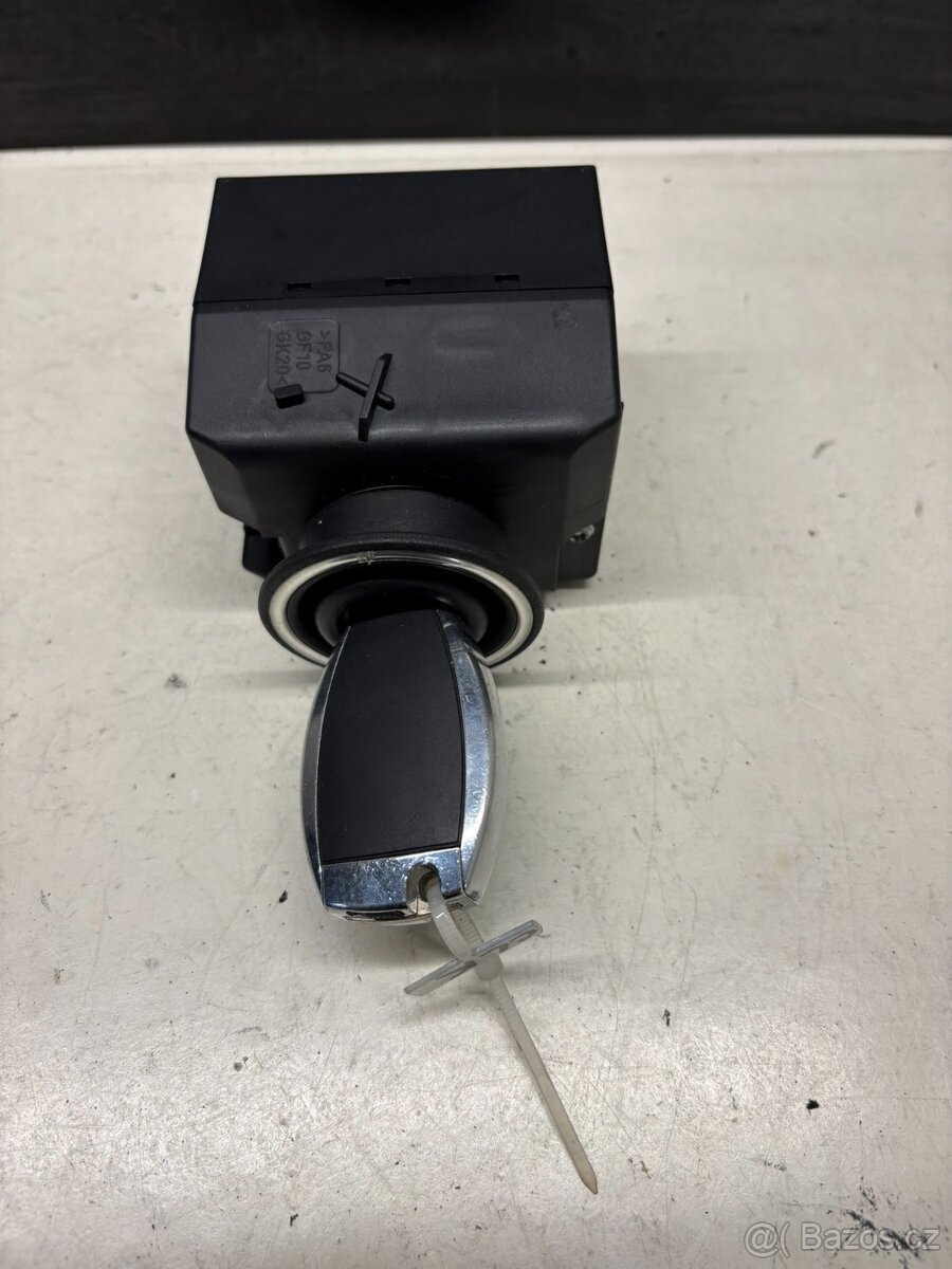 //Spínací skříňka Mercedes W203 2000-2007//