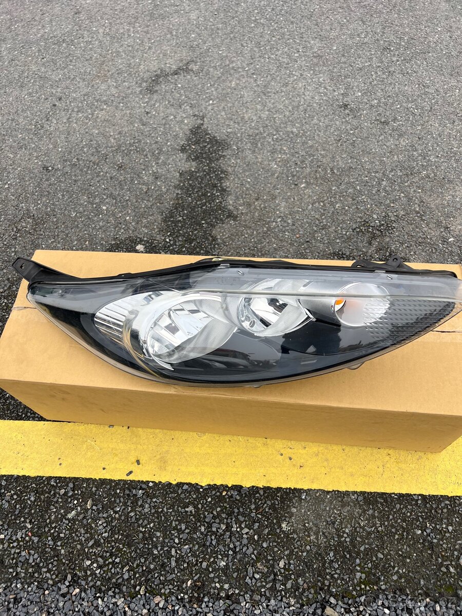 Ford Fiesta svetlo mk7 prave 2010