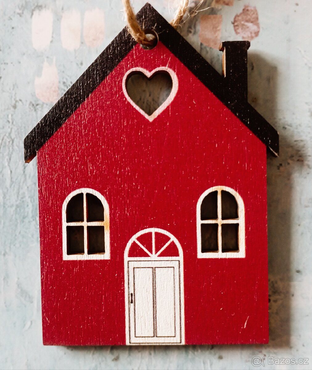 Dřevěný domeček