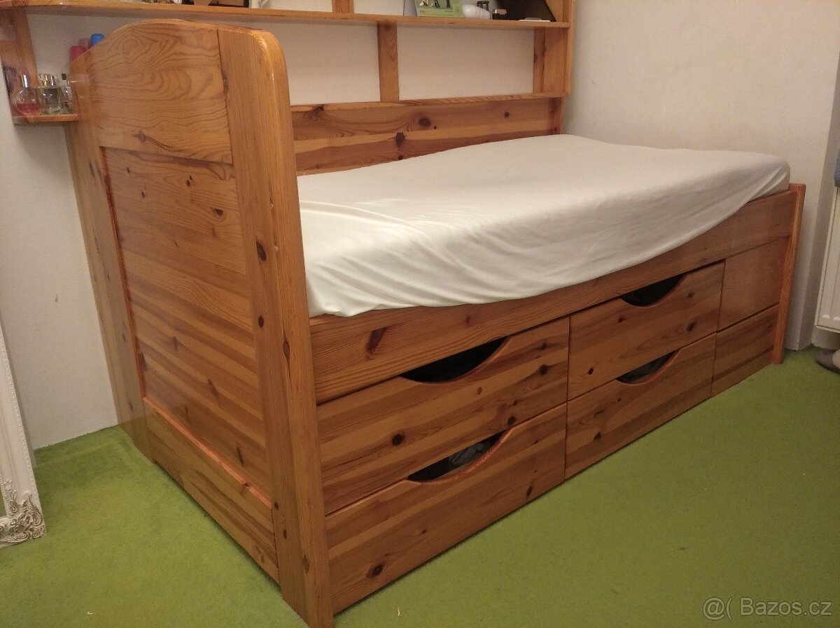 Dětská postel i se skříní