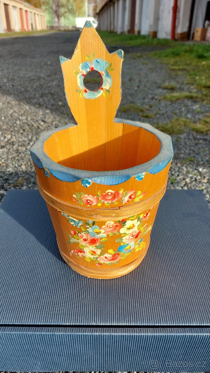 Putna dřevěná malovaná