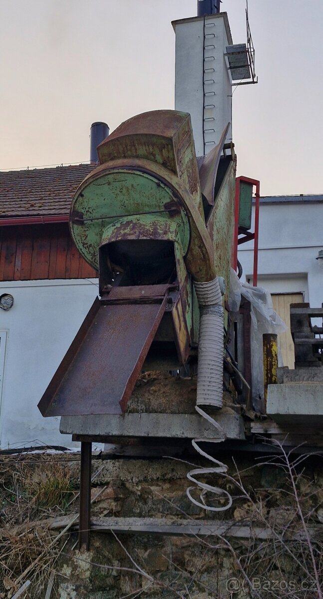 Zkracovaci pila