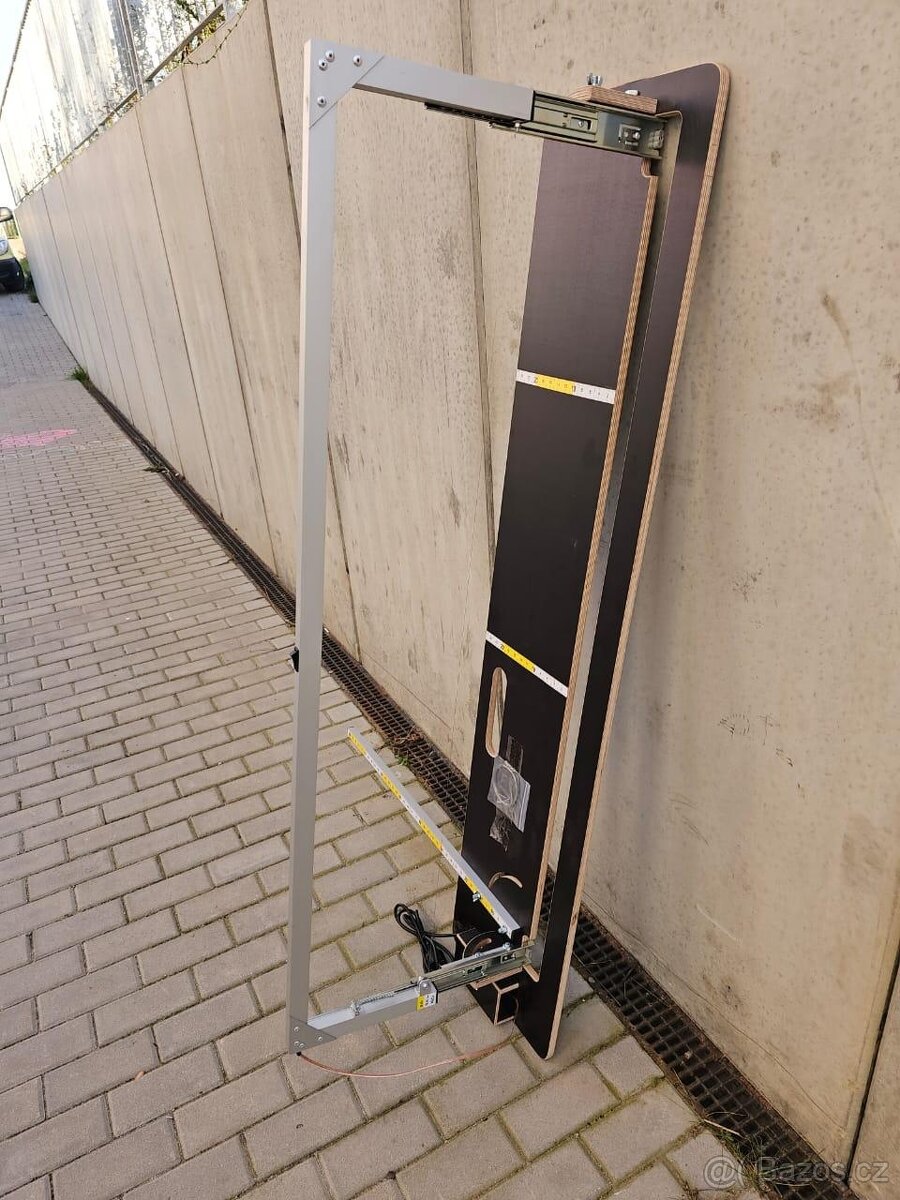 Řezačka polystyrenu