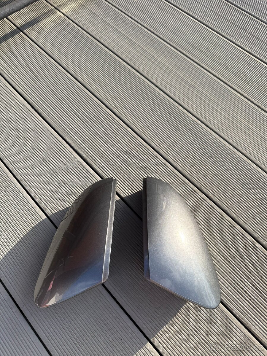 ŠKODA KAROQ kryty zrcátek