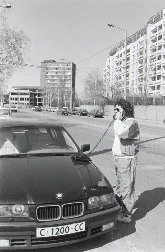 Kufříkový telefon Philips Porty + prospekt BMW E32