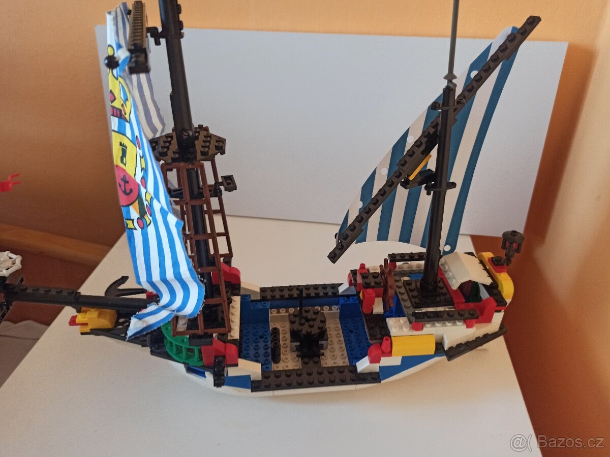 Lego imperiální loď