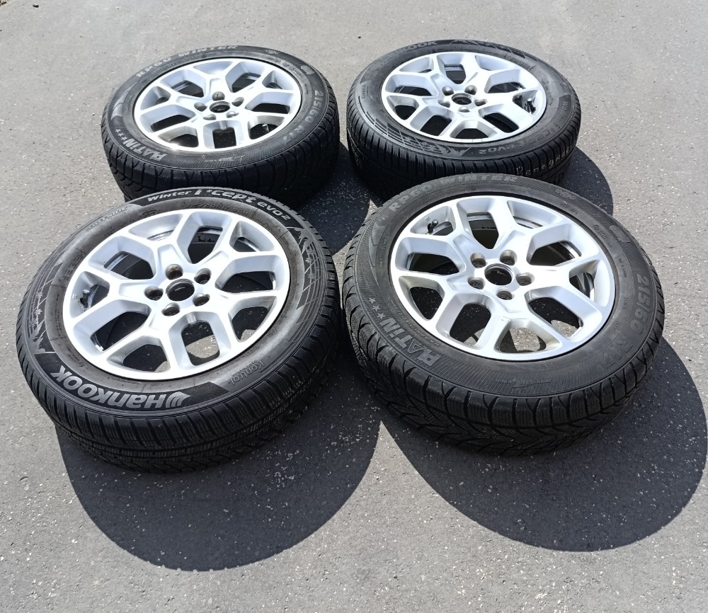 Zimní pneu na diskách 215/60 R17