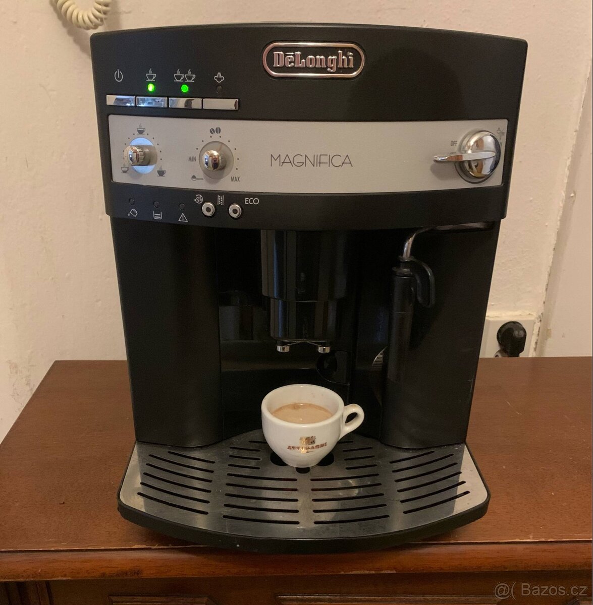 Kavovar DeLonghi