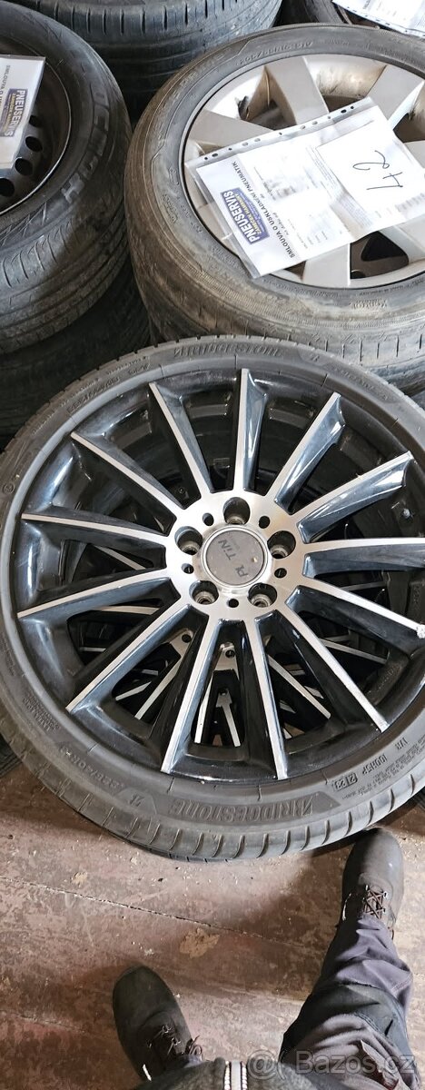 18 palcove kola, pneu Bridgestone