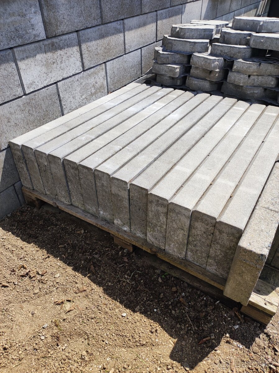 Obrubník betonový 1000x250x80