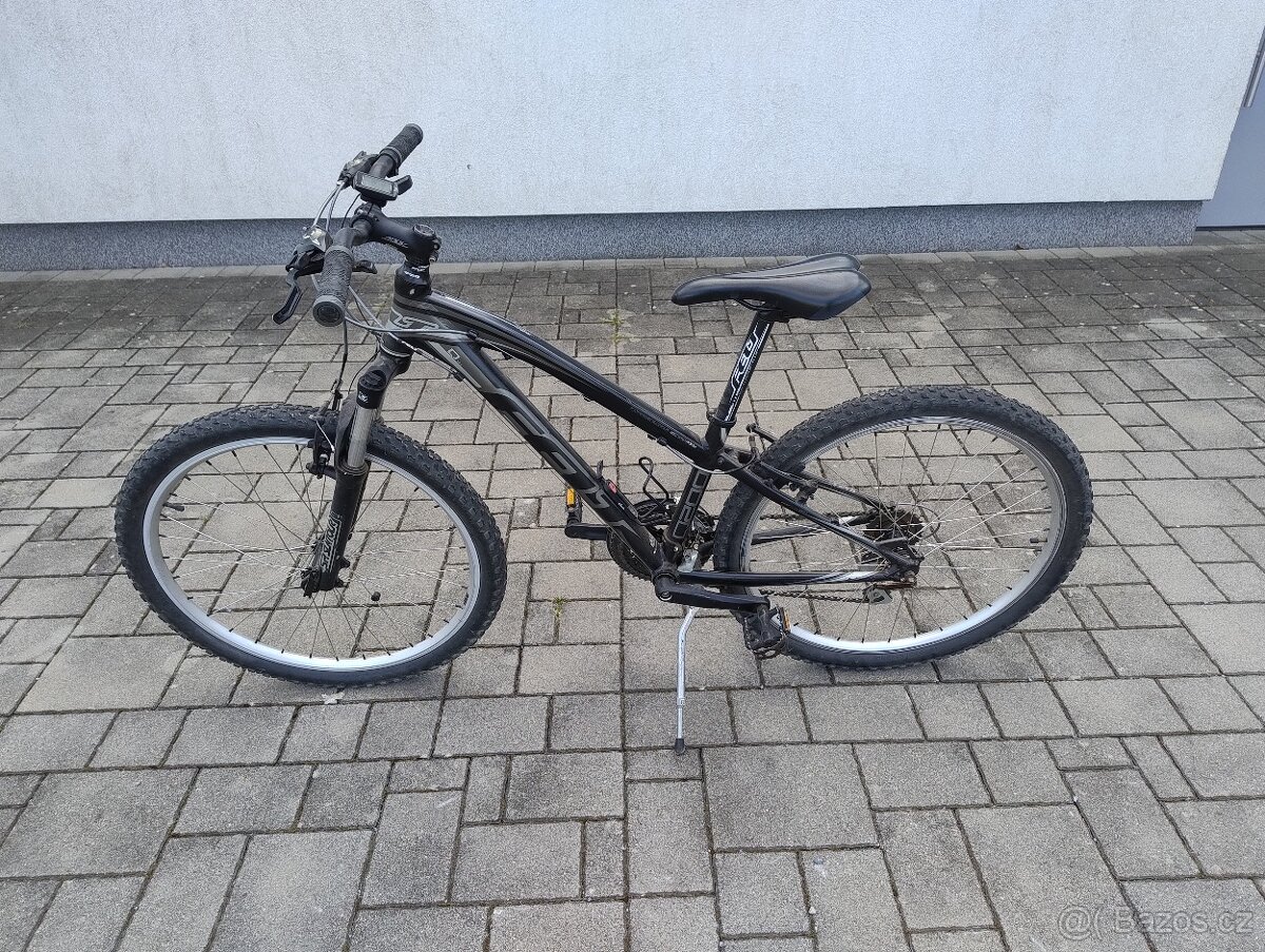 Dívčí kolo Felt Q 200