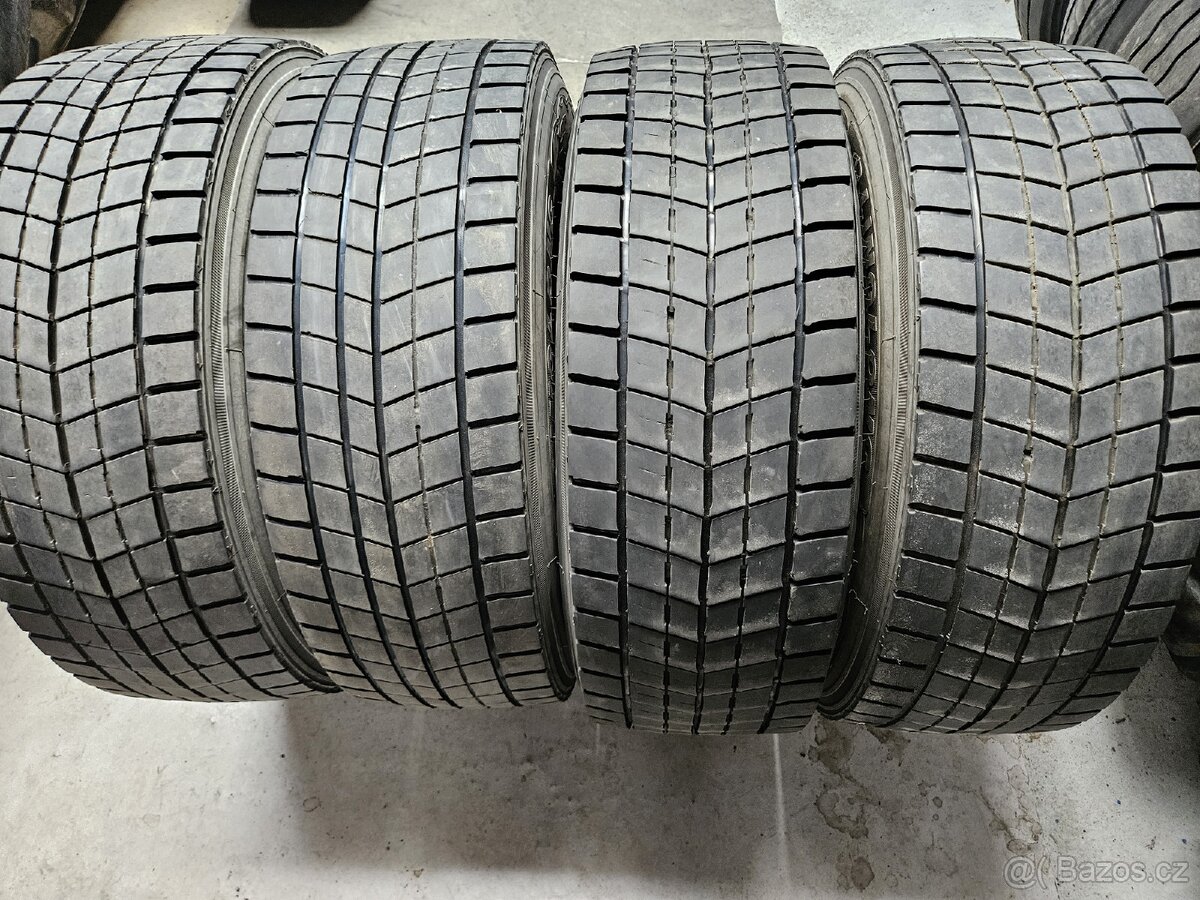 Záběrové pneu 295/60R22,5