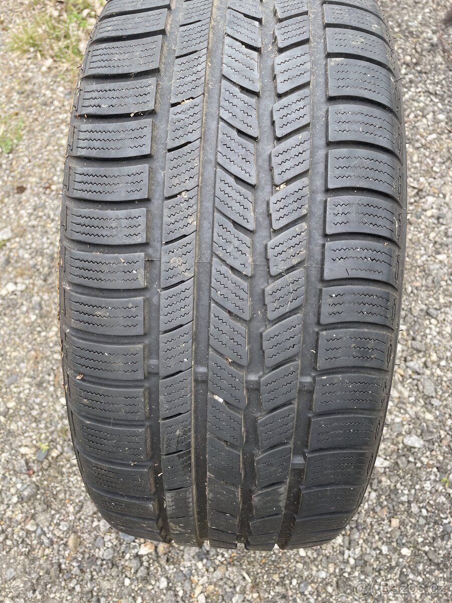 Nexen Winguard 235/45 r 17 zimní