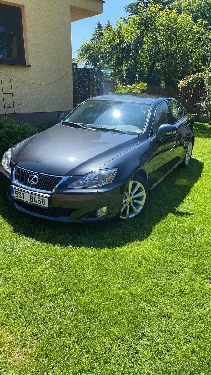 Lexus IS250 2.5i 153kW