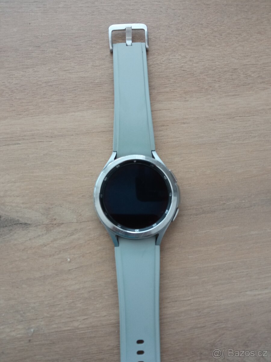 Samsung Galaxy Watch 4 Classic 46mm LTE stříbrné