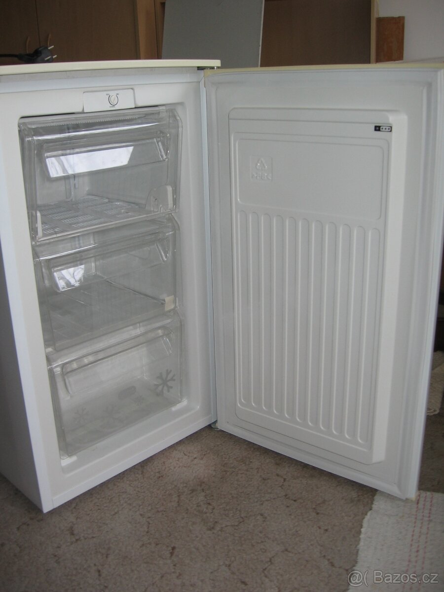 Mrazák Zanussi ZFG 06400 WA