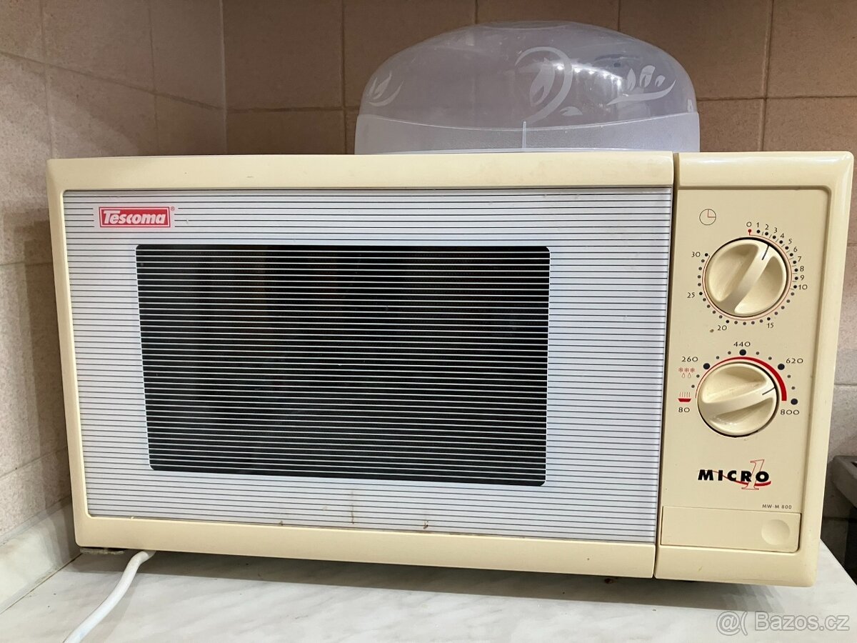 Mikrovlnná trouba