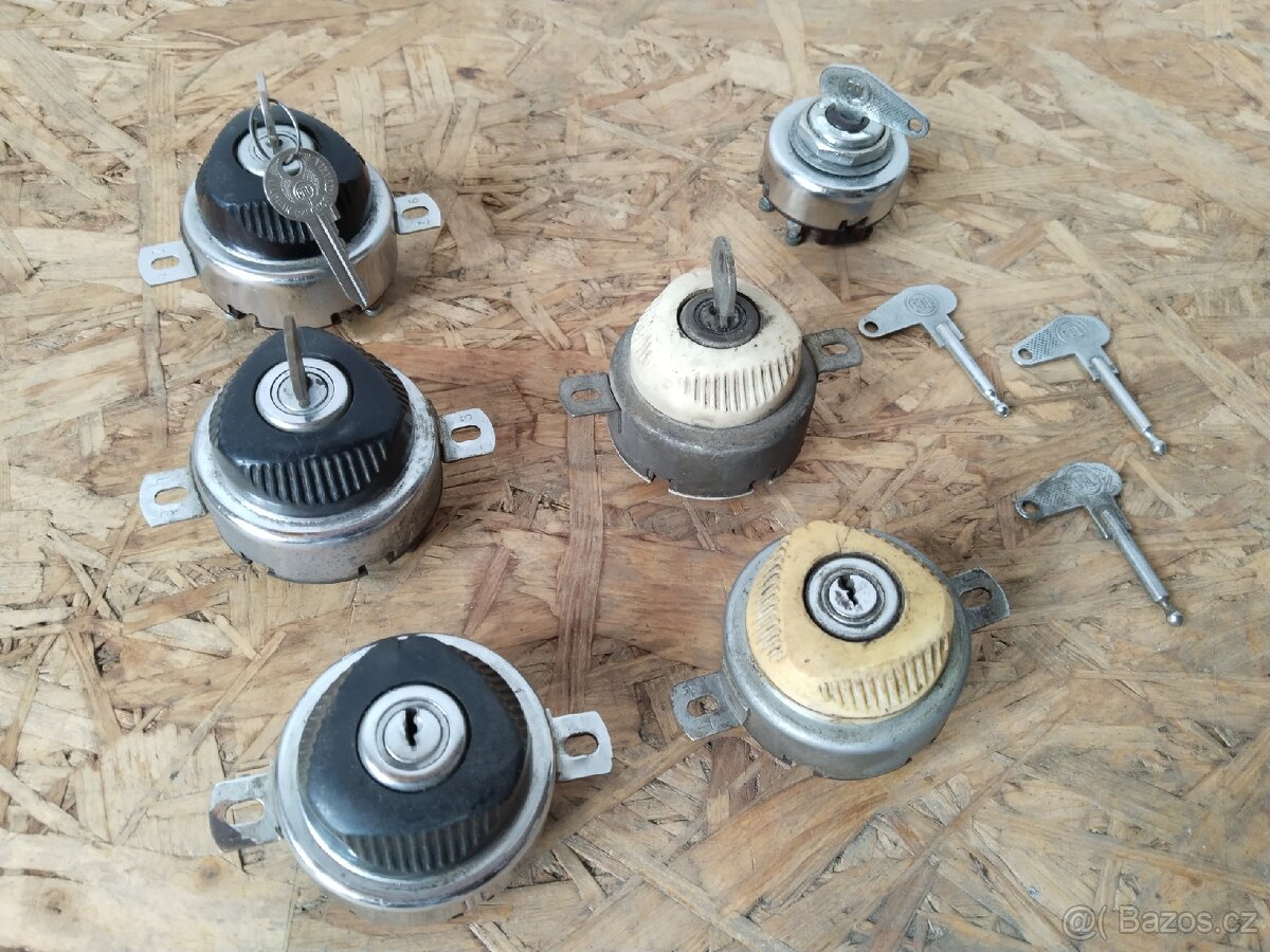 Jawa kývačka, panelka, ČZ, sportka - spínací skříňka