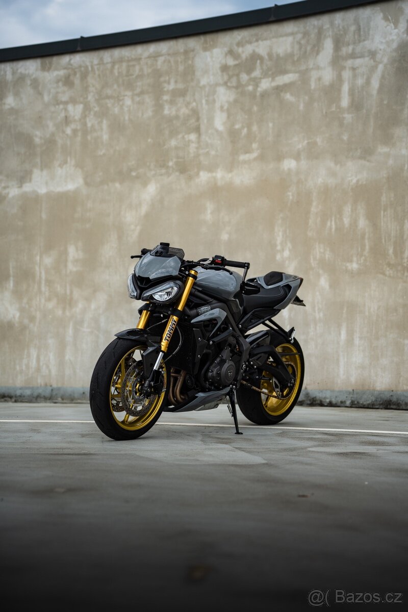 Triumph street triple 765 RS