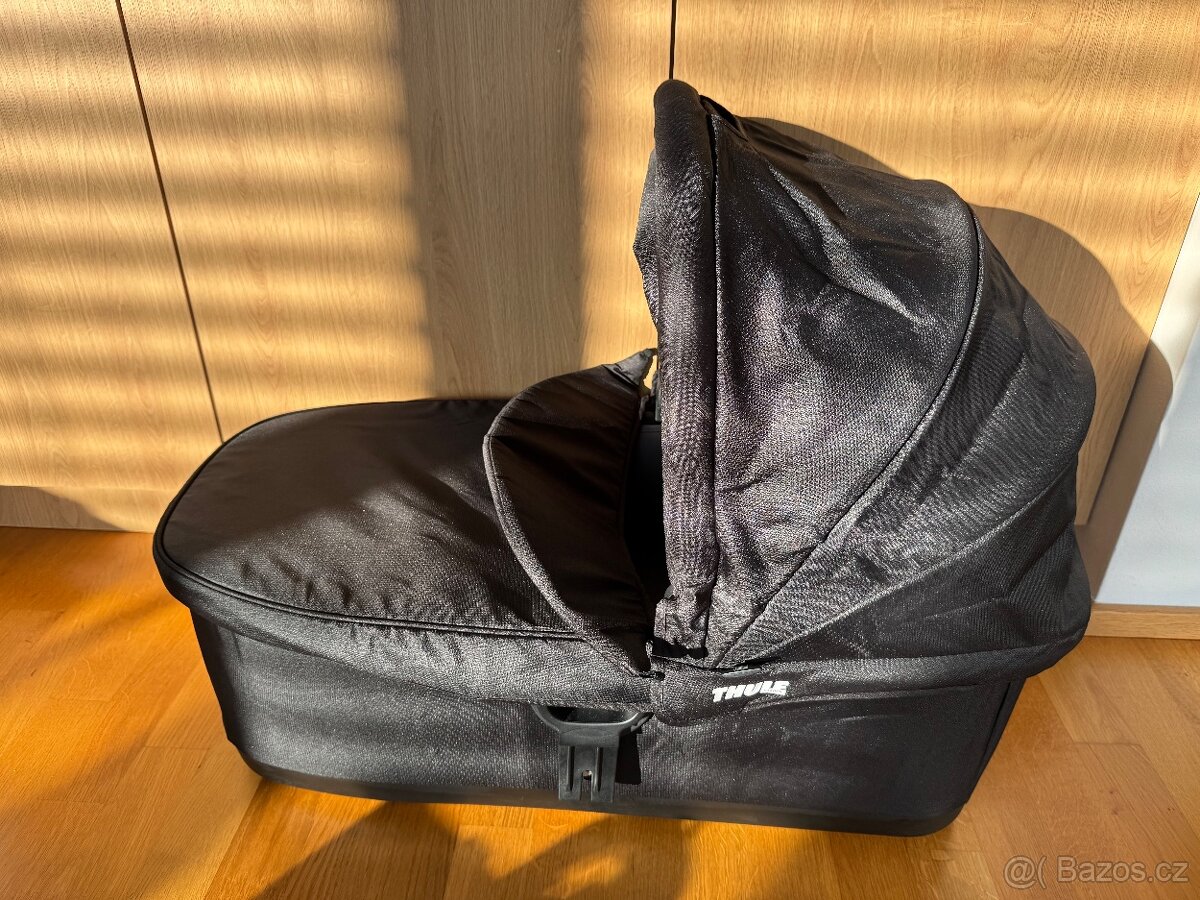 Thule Urban Glide – hluboká korba – jako nová