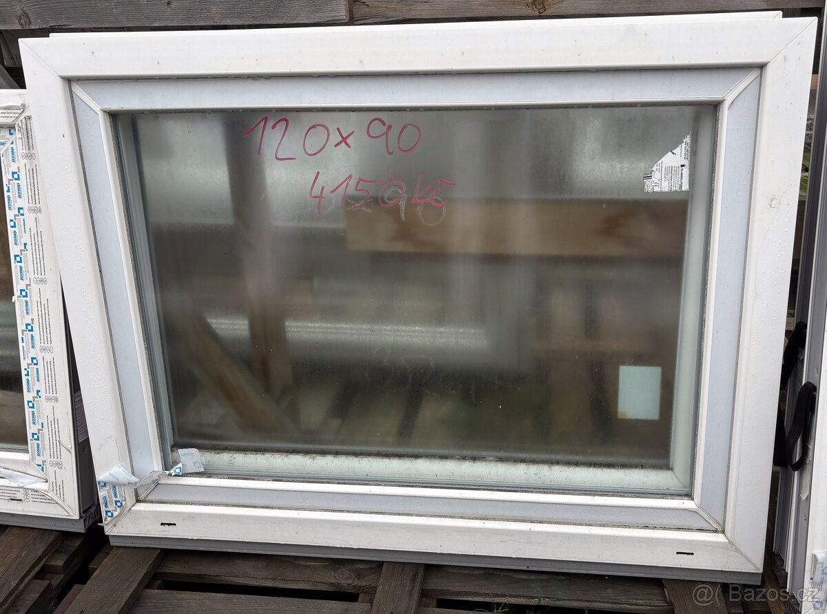 Prodám plastové okno 120x90