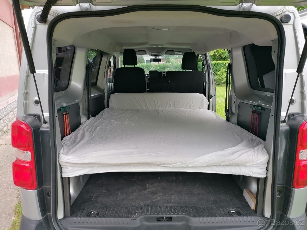 Spací vestavba Peugeot Expert, Citroen Jumpy, Toyota apod.