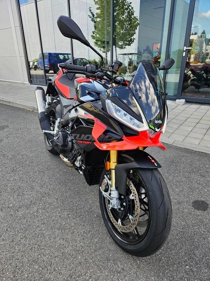 Aprilia Tuono V4 Factory E5+ (2025) – Stav nové, DPH, ČR pův