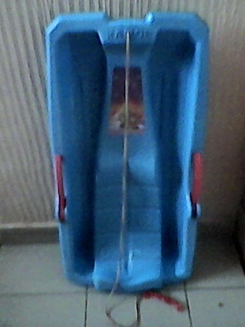 Boby a talíř na snih