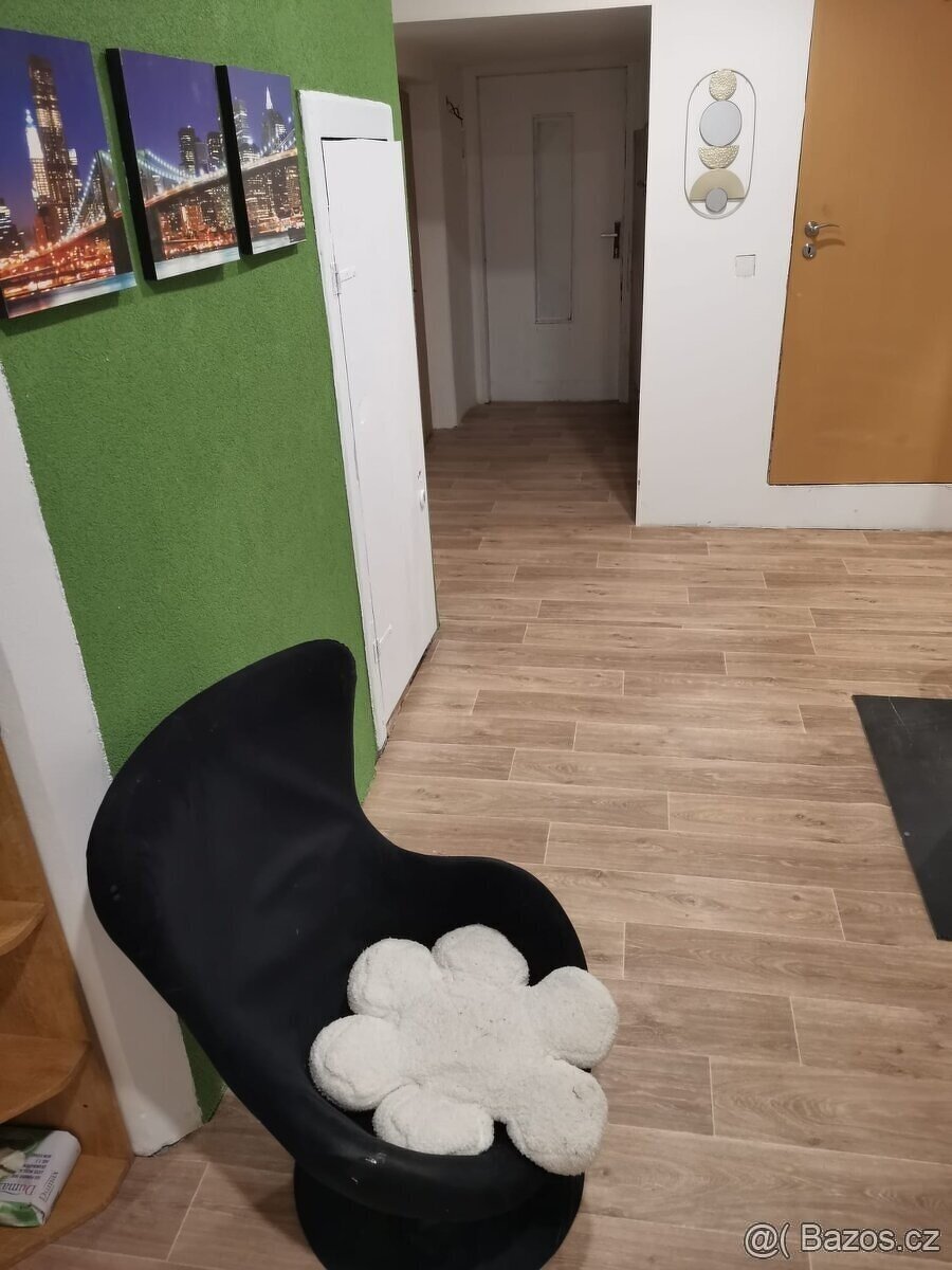 Prostorný dvougenerační dům u Šternberka