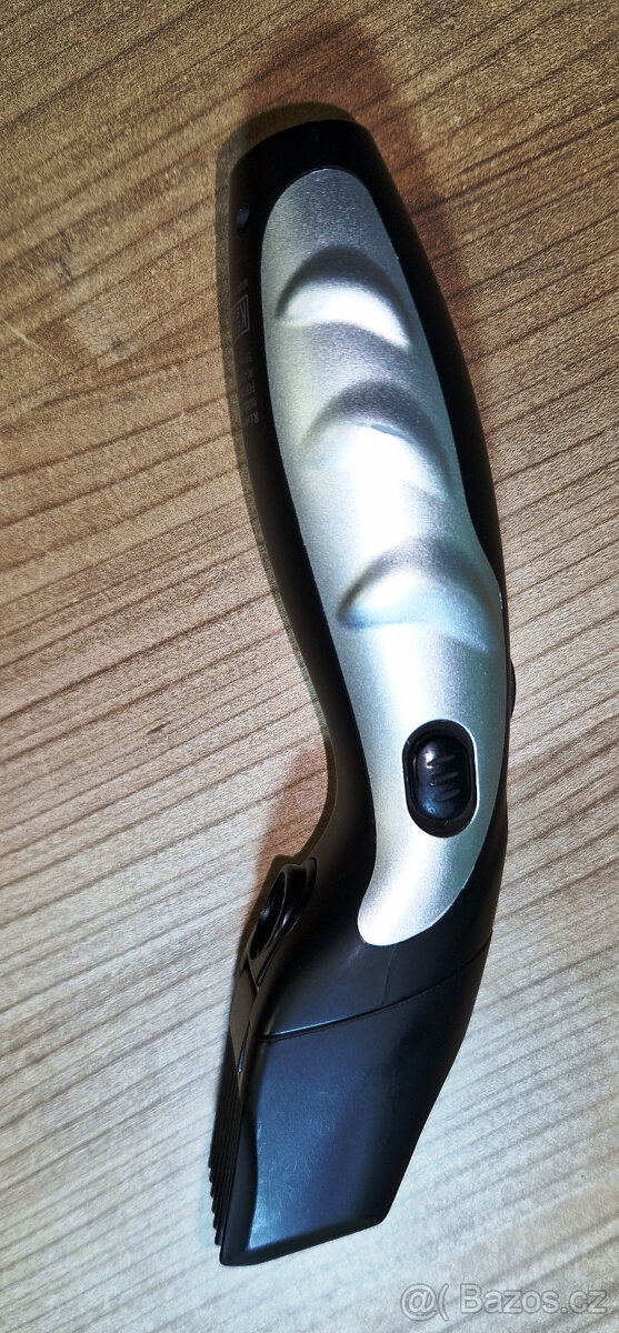 Zastřihovač vousů Remington MB-320C