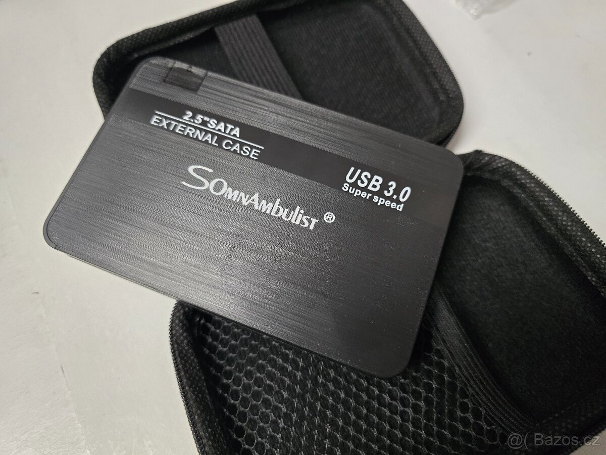 2.5 Externí 1Tb HDD, USB3 + přenosný box nový
