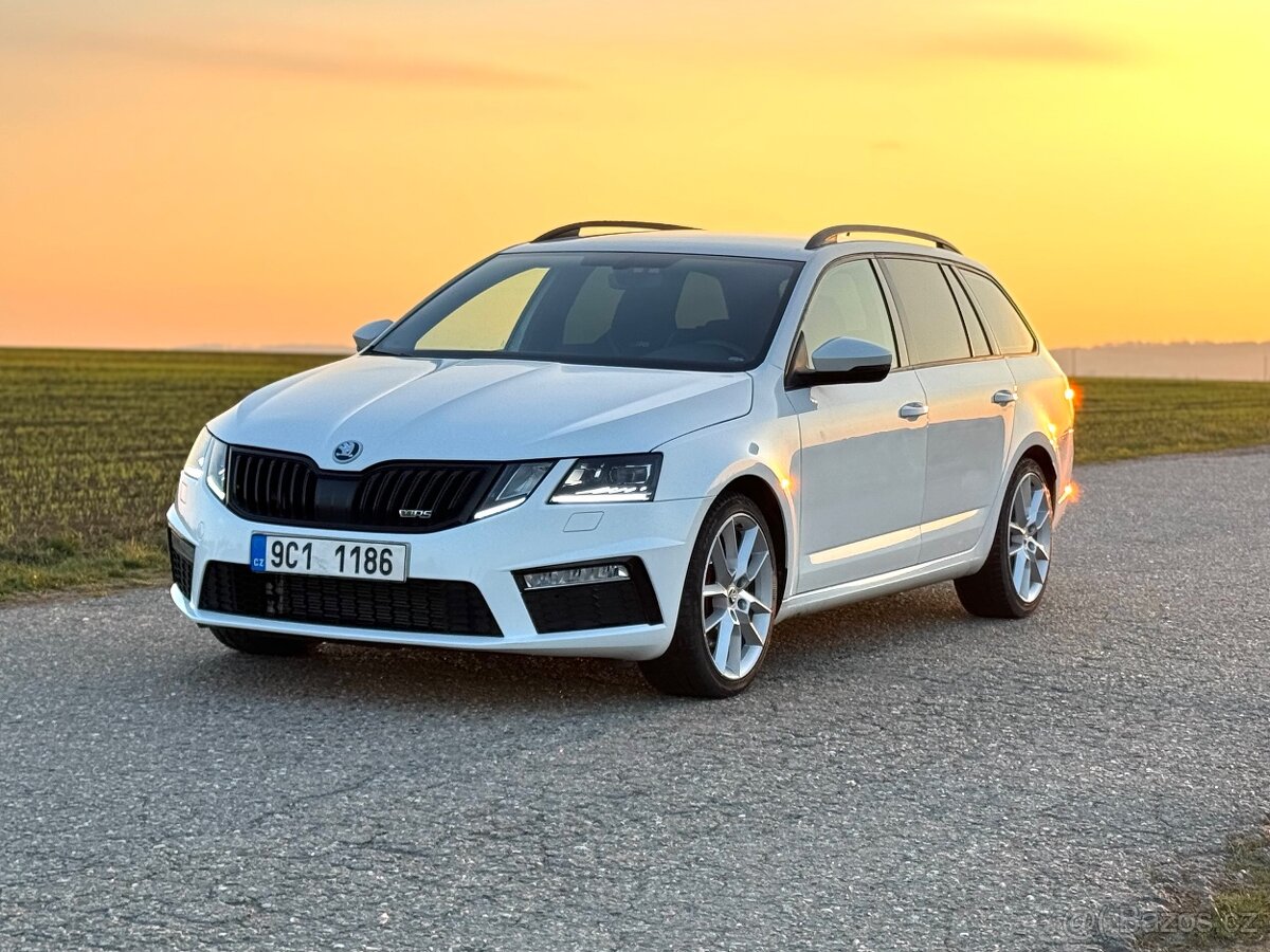 Škoda Octavia RS 135 kw - WEBASTO , DSG , F1