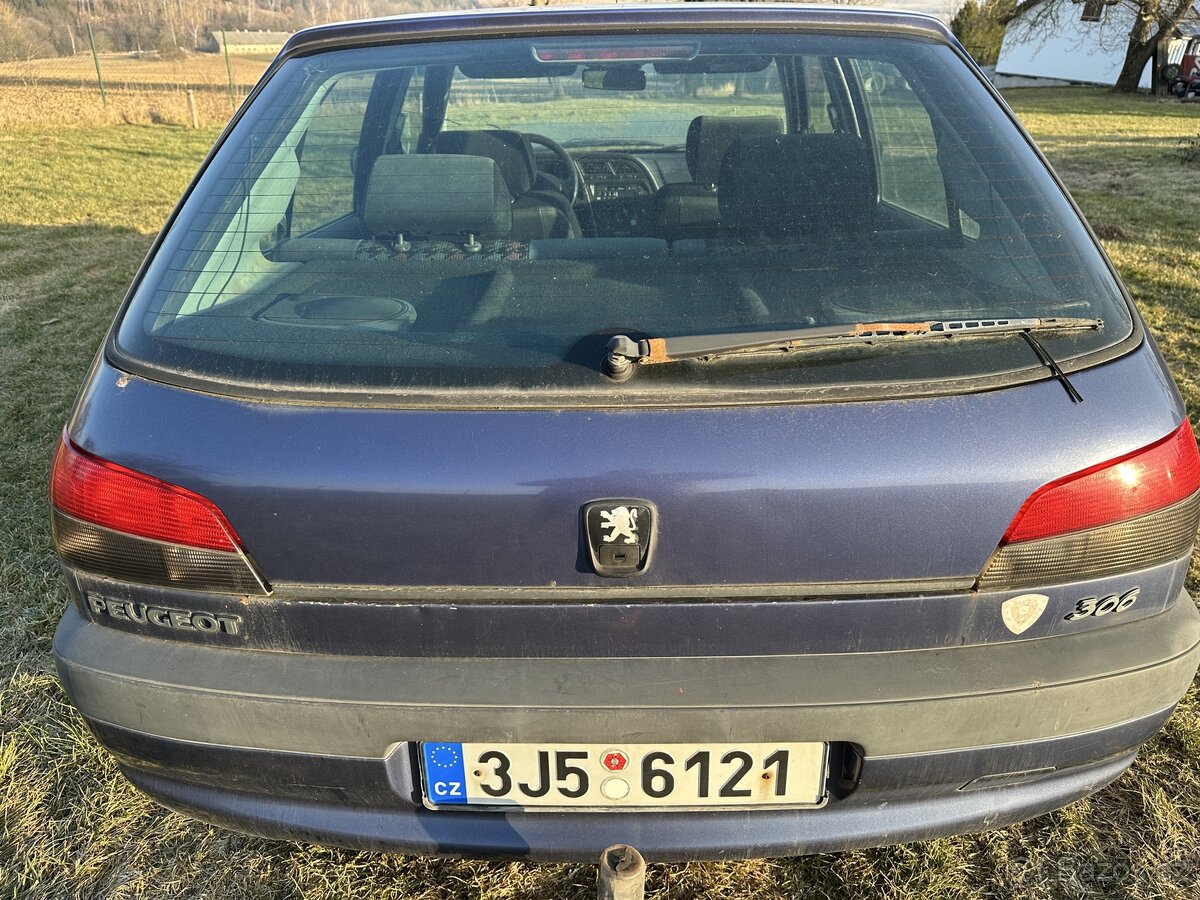 Peugeot 306