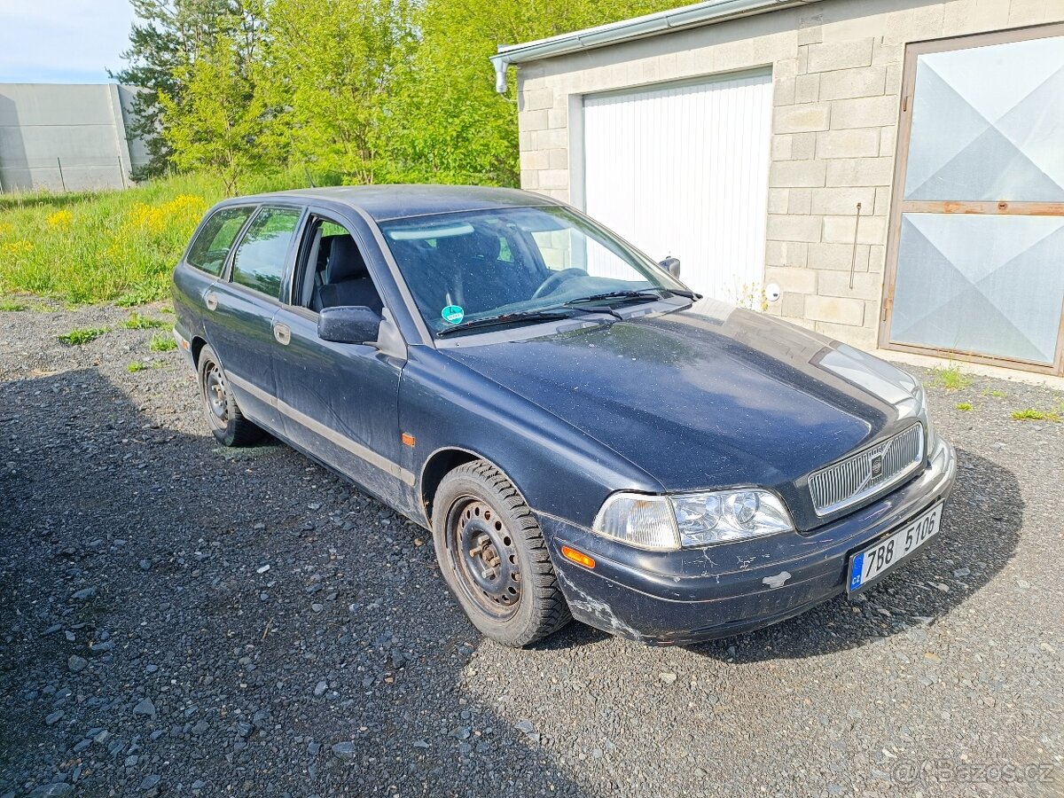 Volvo V40 combi 1.8i 90kW