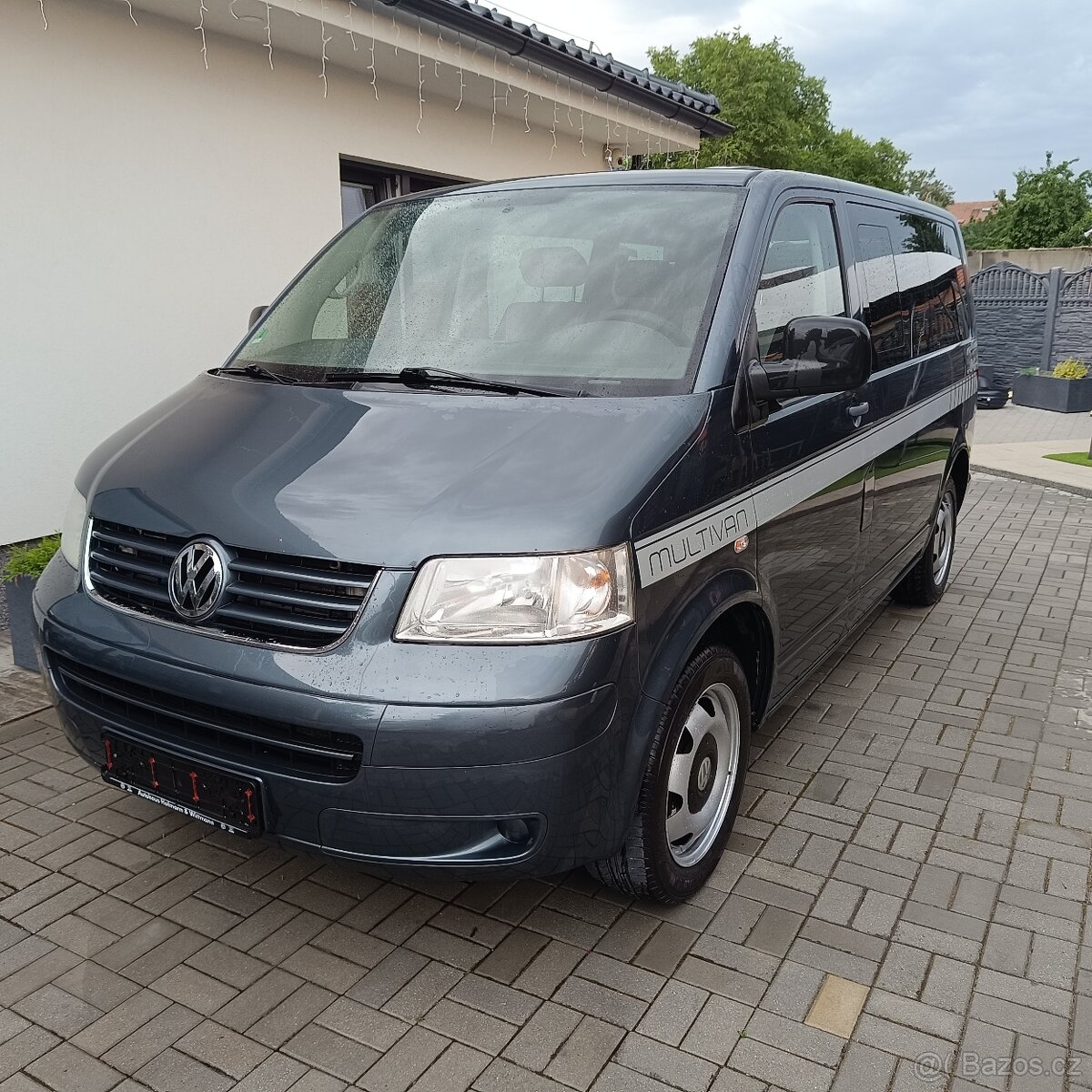 VW T5 MULTIVAN 1.9.TDI 75KW 7.MÍST 2.MAJITEL V DE, DOVOZ