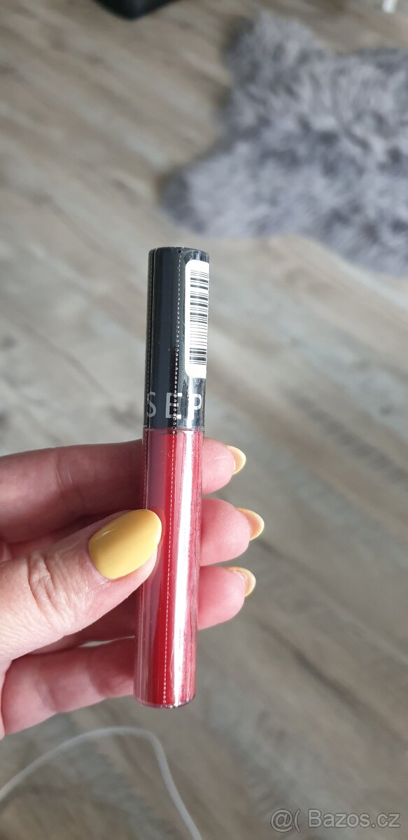 Sephora matná rtěnka 01 Always red