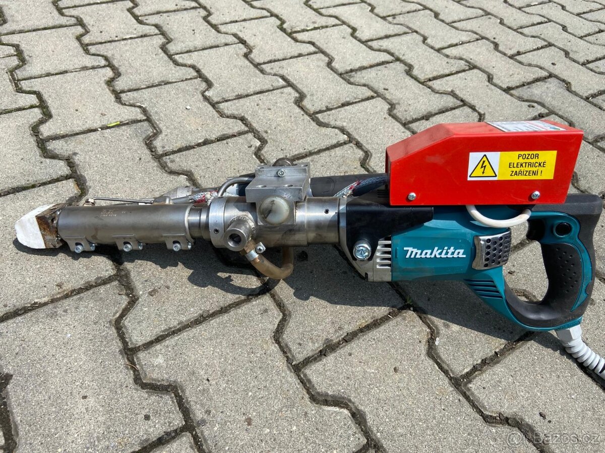 Extruder na svařování plastů