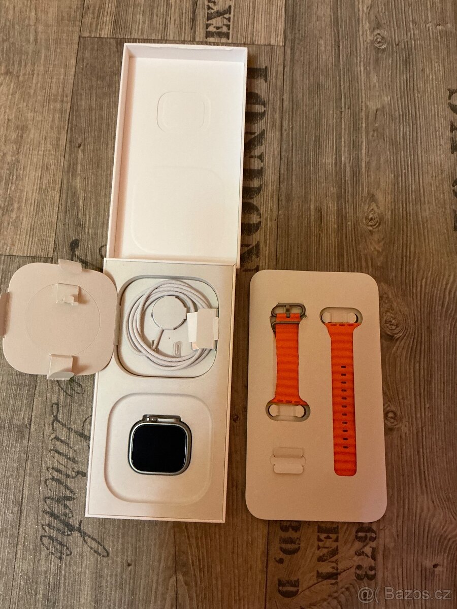Apple Watch Ultra 2 49 mm top stavu