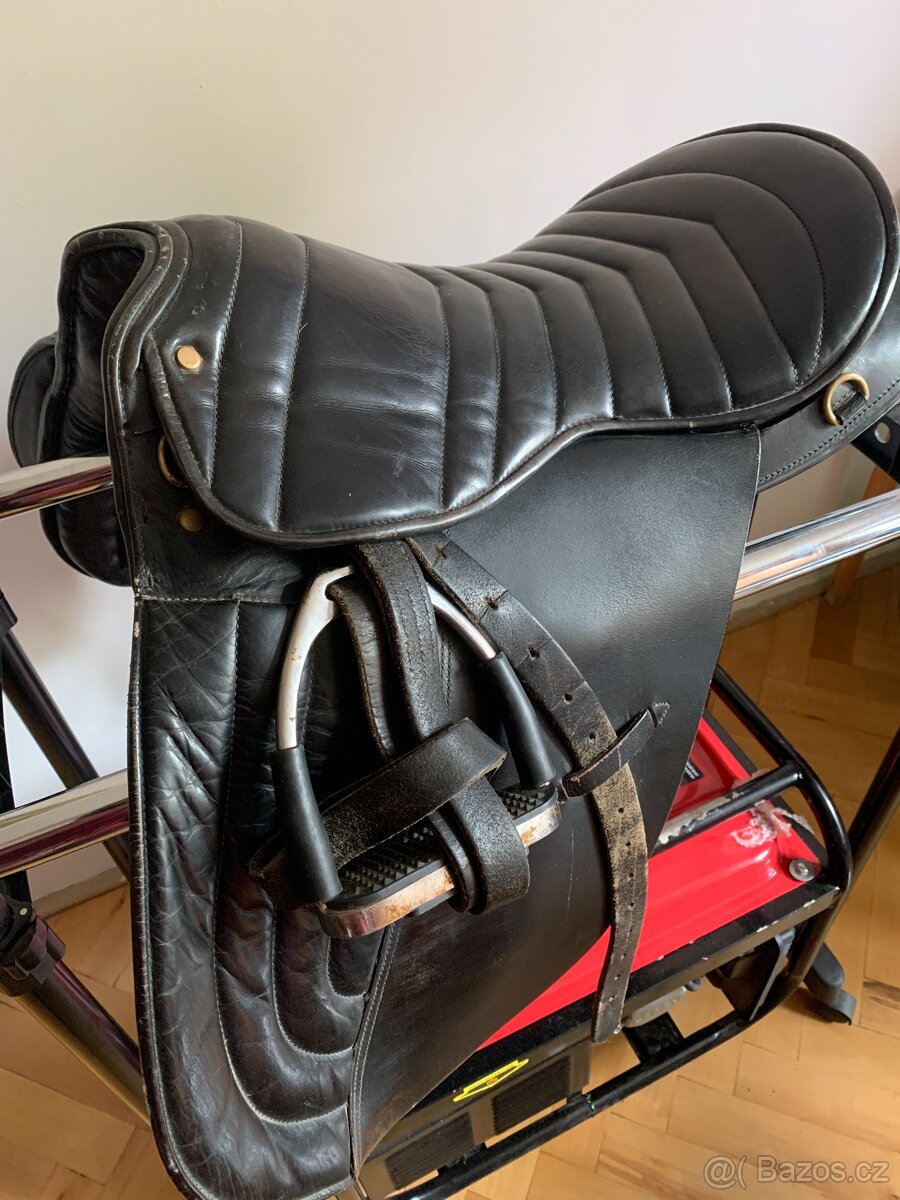 Sedlo všestranné turistické