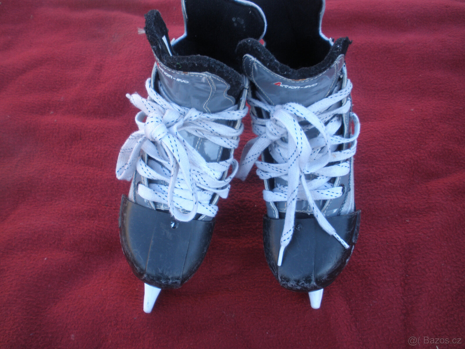 prodám dětské brusle na led action evo