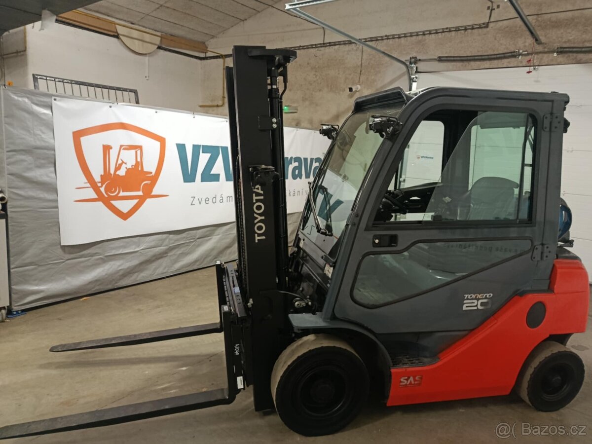 Čelni vysokozdvižný vozík Toyota 02-8FGF20