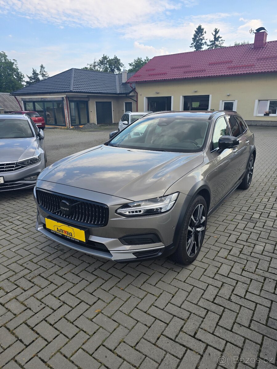 Volvo V 90 cross country