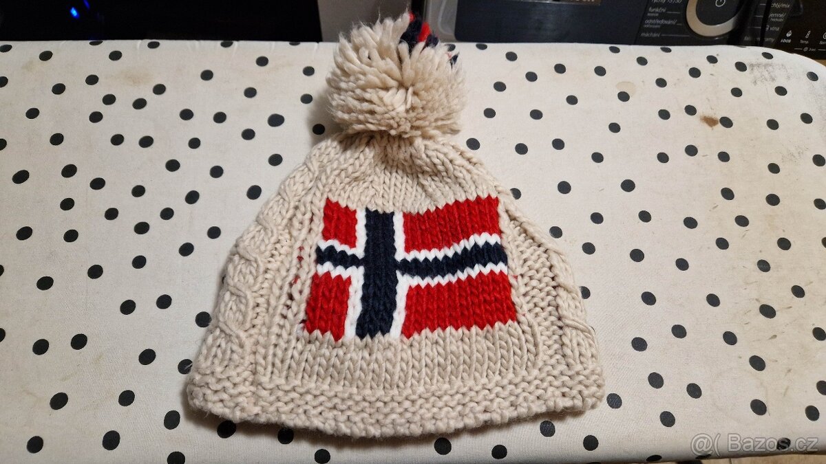 Pěkná teplá čepice/kulich