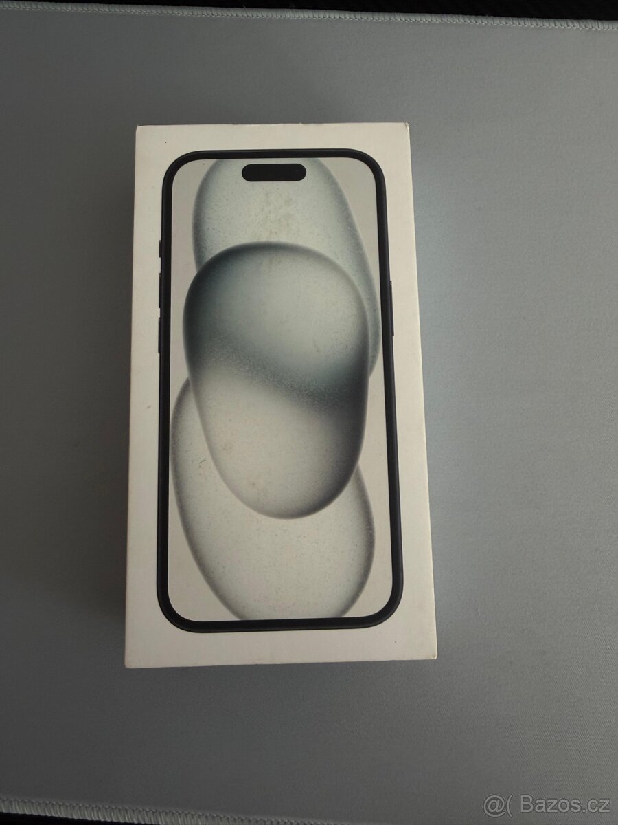 iPhone 15 stále se zárukou