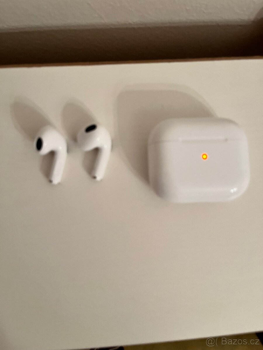 Apple AirPods (3. generace)